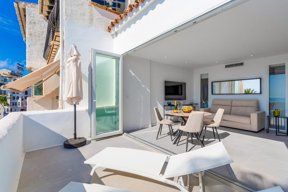 Molo Banus Apartment seafront by Molo Residences Apartment in Marbella