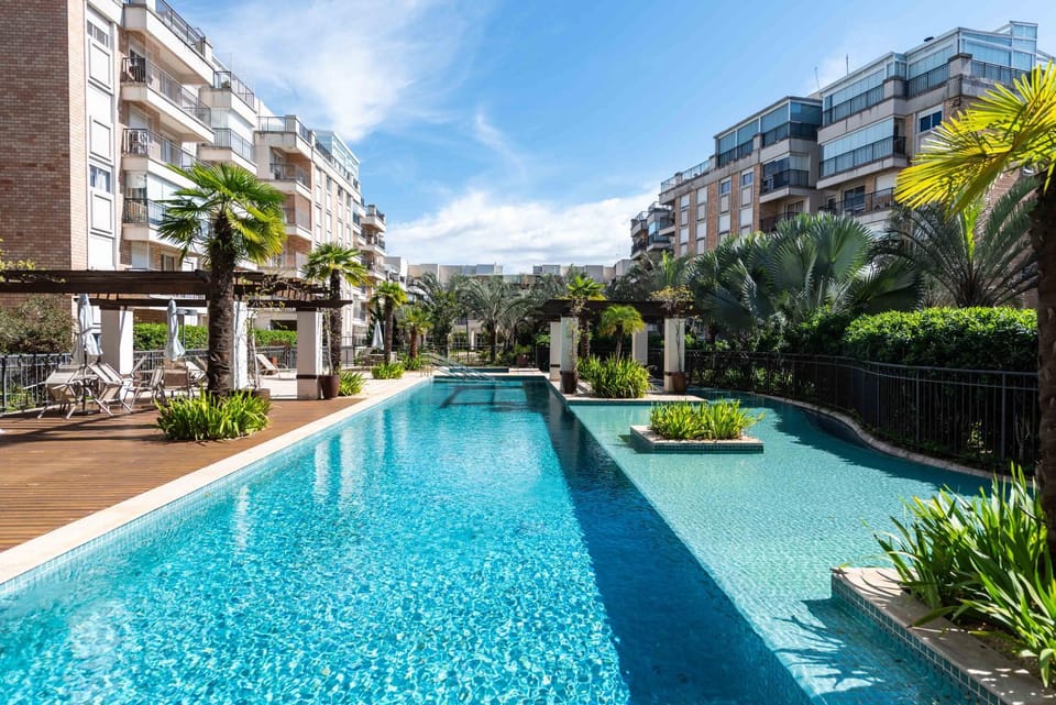 Swimming pool, Swimming pool
