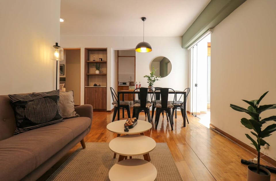Stylish & Bright 2BR in Miraflores Apartment in Miraflores