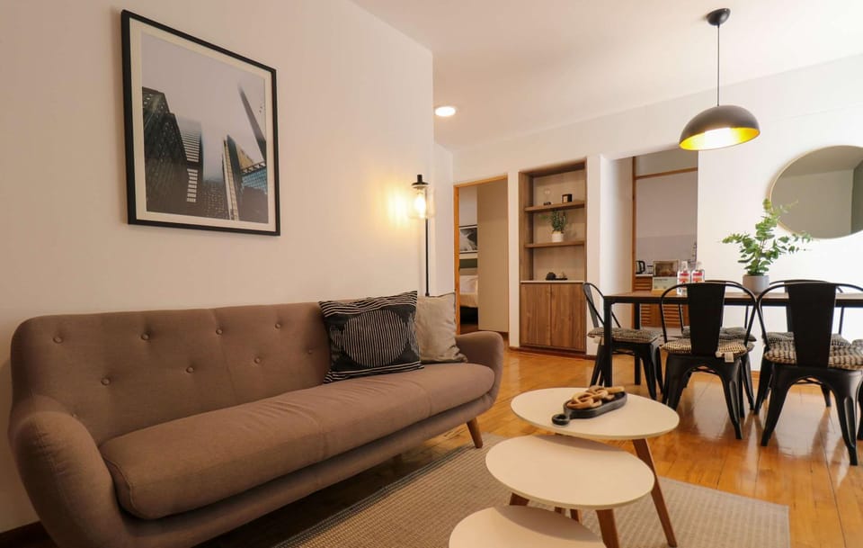 Stylish & Bright 2BR in Miraflores Apartment in Miraflores