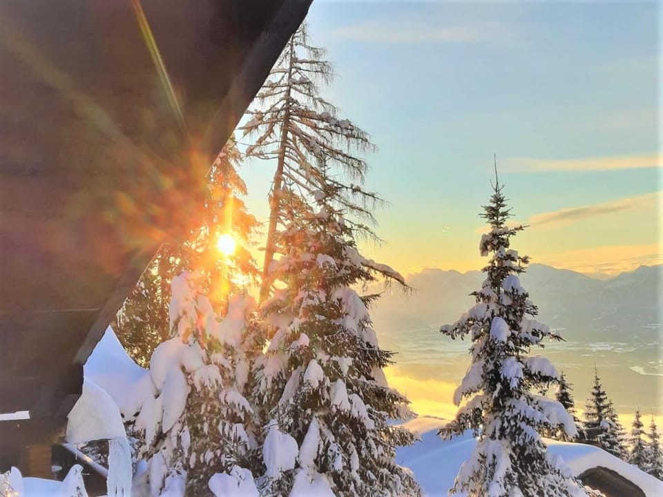 Property building, Winter, Mountain view, Sunrise