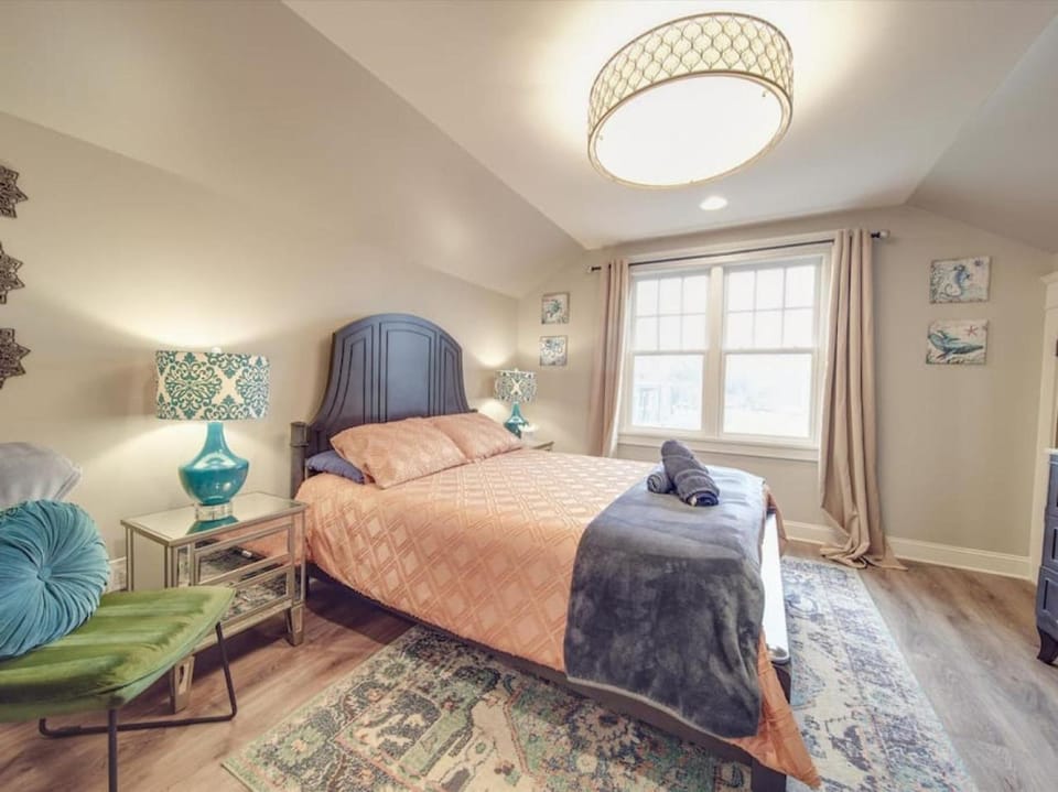 Under the Sea -Eclectic Aquarium House in Charlotte