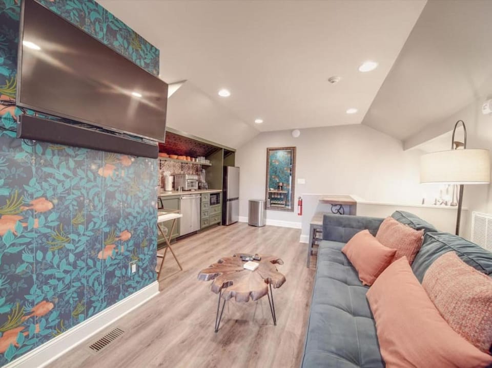 Under the Sea -Eclectic Aquarium House in Charlotte