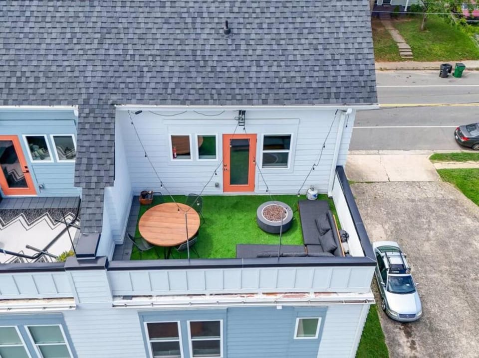 Rooftop Retreat Heart of NoDa Light Rail Sauna House in Charlotte