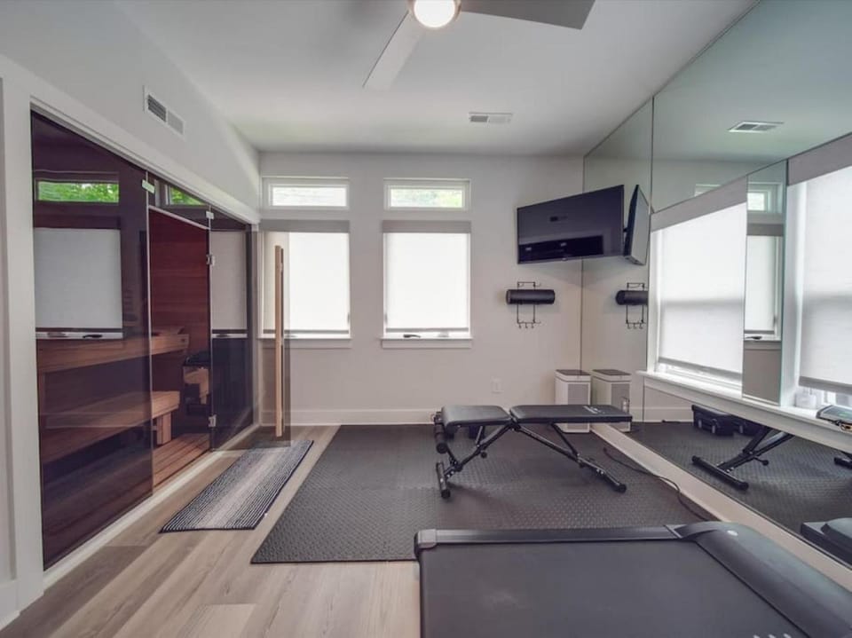 Rooftop Retreat Heart of NoDa Light Rail Sauna House in Charlotte