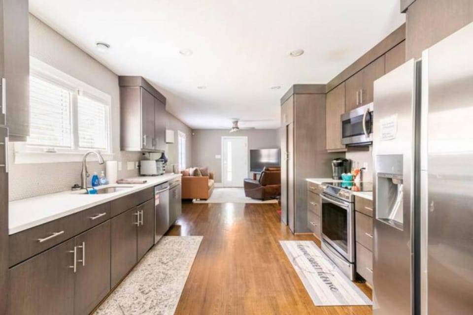 2 Bed Stay with Updated Bath and Kitchen House in Charlotte