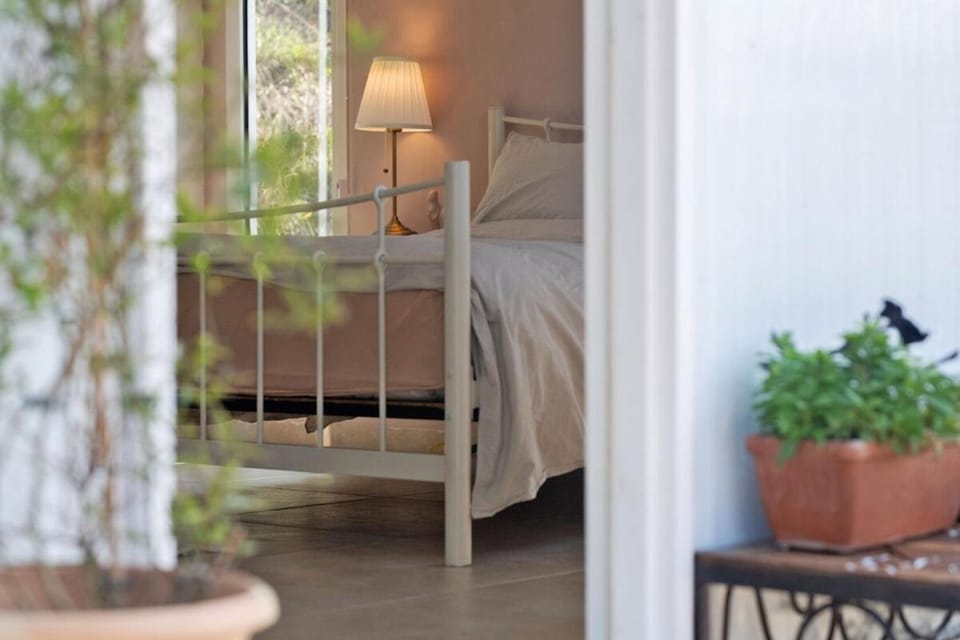 Bed, Natural landscape, View (from property/room), Photo of the whole room, Bedroom, Lake view, Mountain view