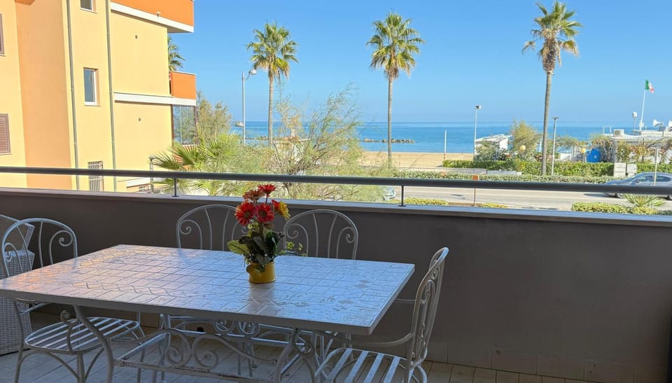 Natural landscape, View (from property/room), Balcony/Terrace, Sea view