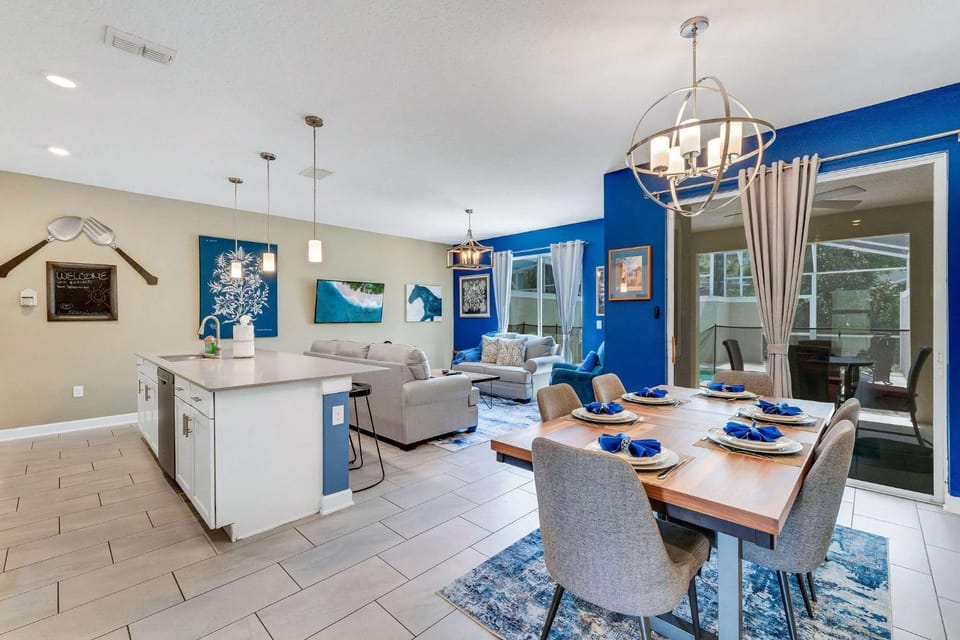 4 Bedroom Family Villa with Private Pool House in Four Corners