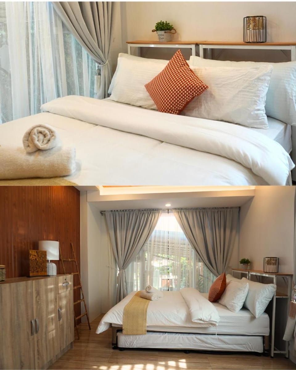 Bed, Living room, Photo of the whole room, Seating area, Bedroom