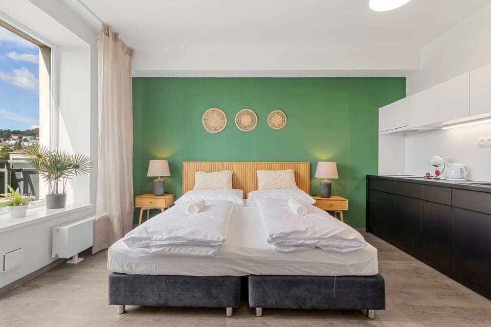 Bed, Photo of the whole room, Bedroom, towels