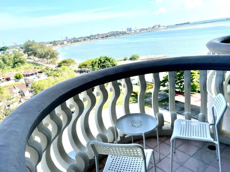 Sweet home 2 Bedroom Glory BeachResortWiFi Netflix Freeparking Apartment in Port Dickson