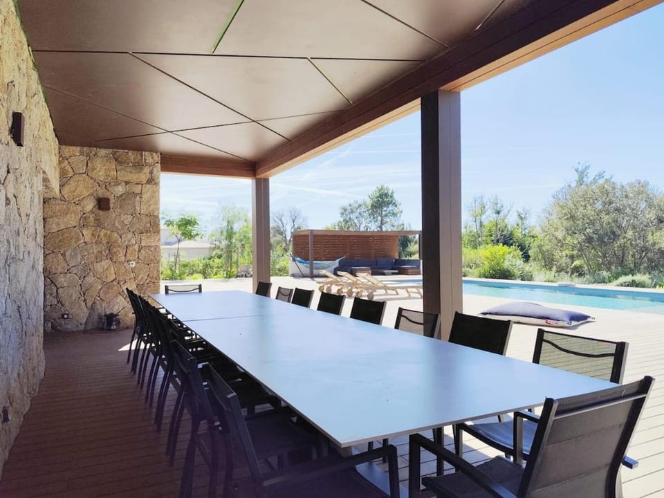 Villa Sandora, Luxury 14 Guests, Walk to Beach Villa in Zonza