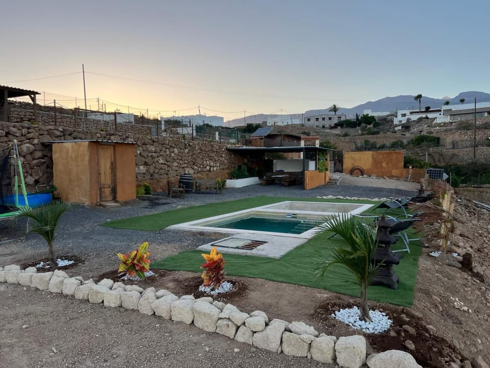 BBQ facilities, Swimming pool