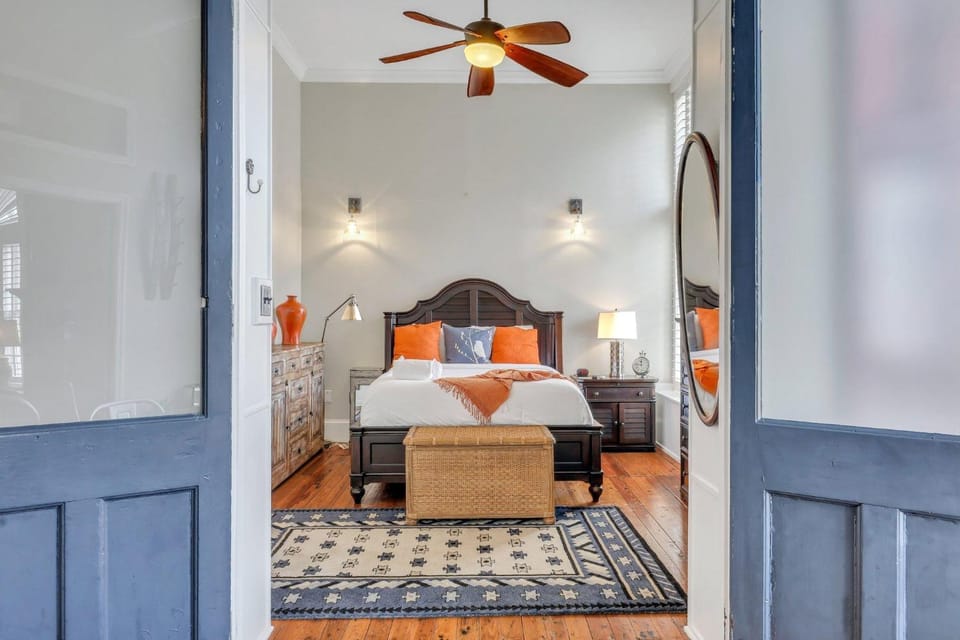 Timeless Telfair by Lucky Savannah Apartment in Savannah