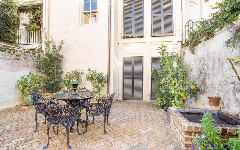 Bird's Nest Carriage House by Lucky Savannah House in Savannah