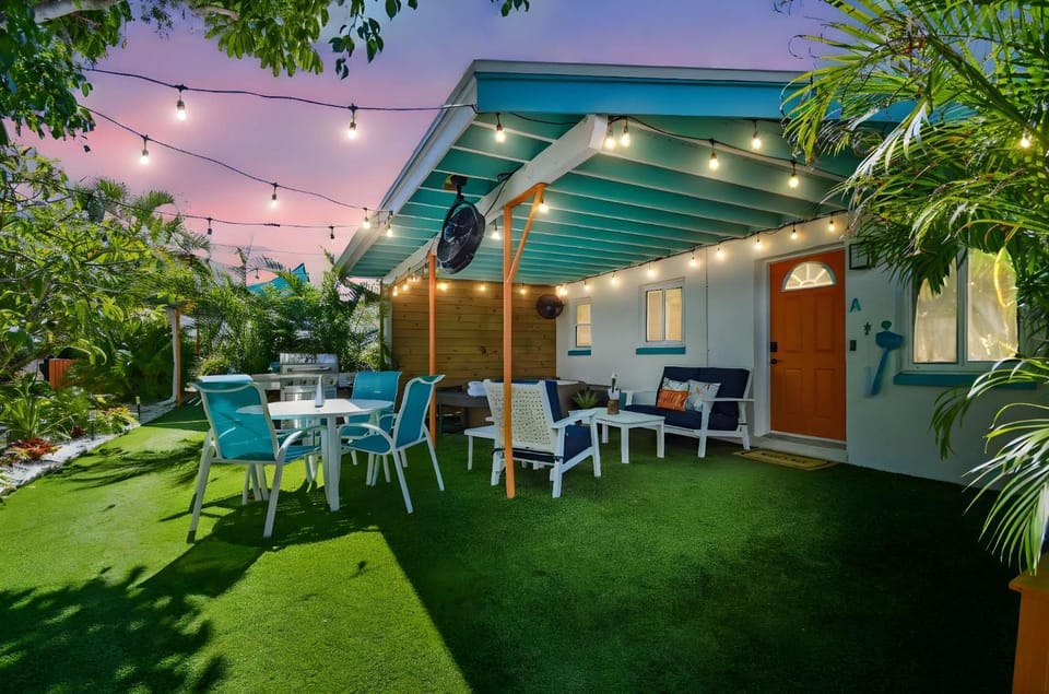 Patio, Spring, Garden, Dining area, Garden view