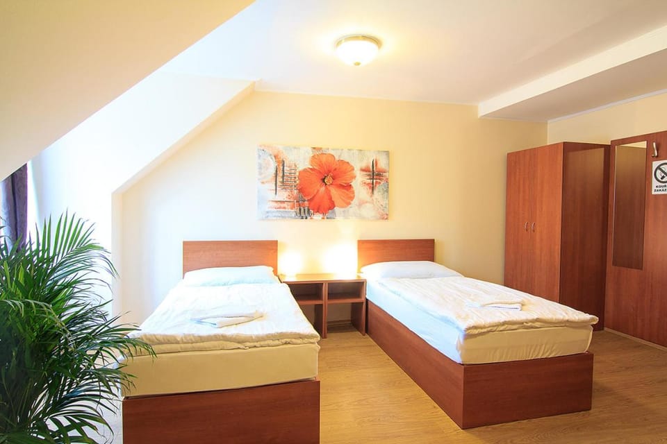 Day, Photo of the whole room