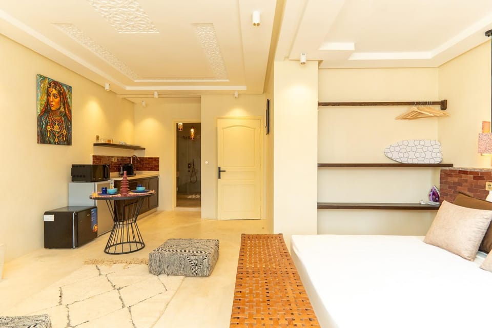 Bed, Kitchen or kitchenette, Living room, Bedroom, minibar, oven, air conditioner