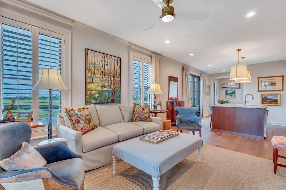 Riverfront Charm by Lucky Savannah Apartment in Savannah