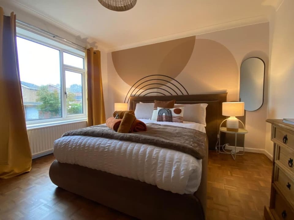 Large House in Norwich, 5 bedrooms FREE parking House in Norwich