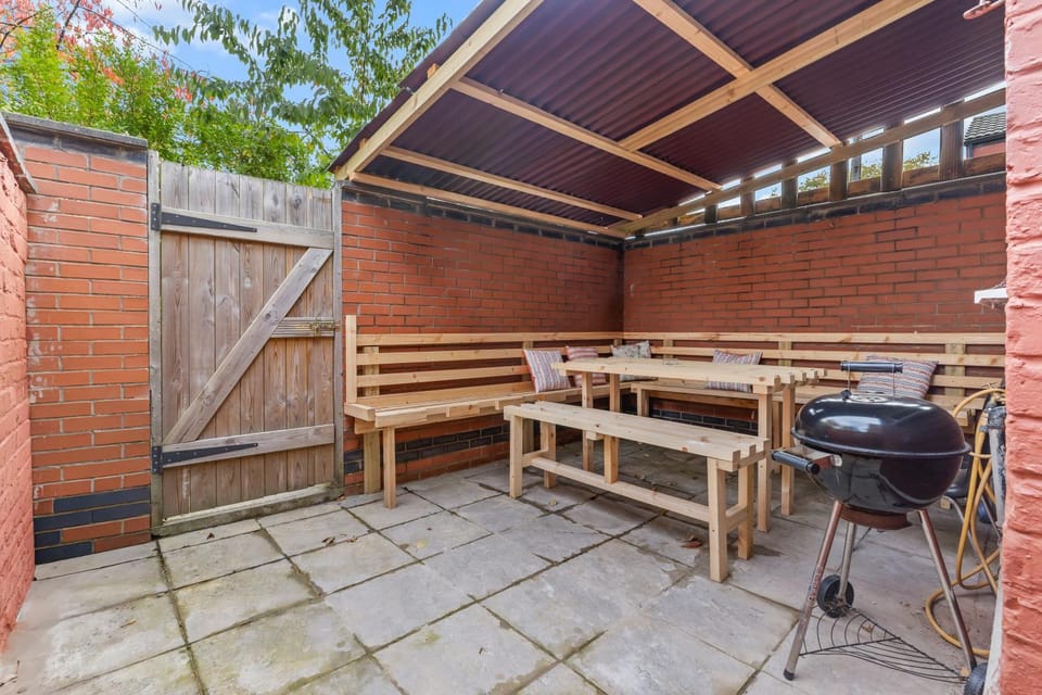 Day, BBQ facilities
