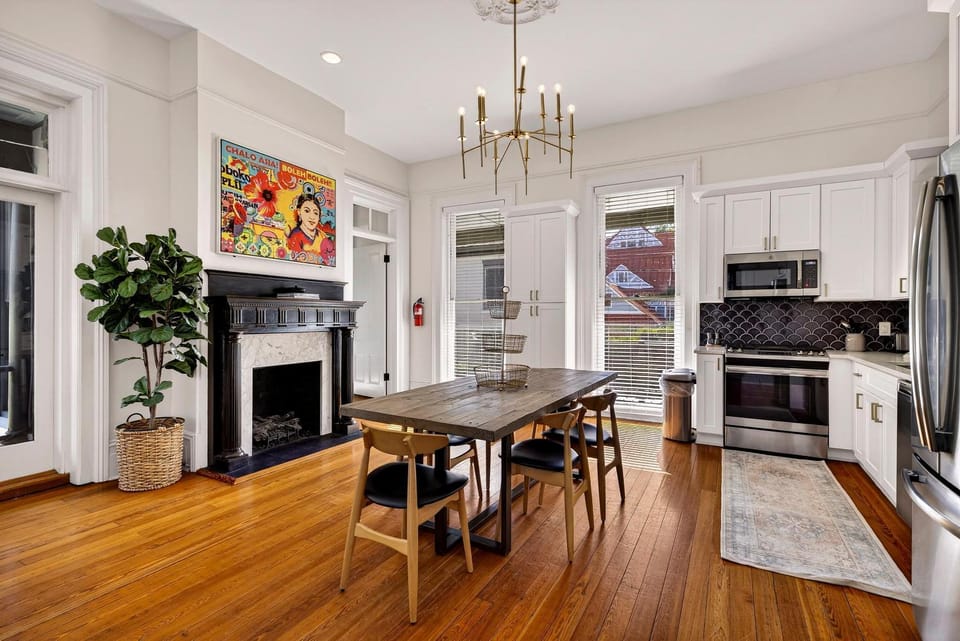 The Squares of Savannah: Chatham by Lucky Savannah Apartment in Savannah