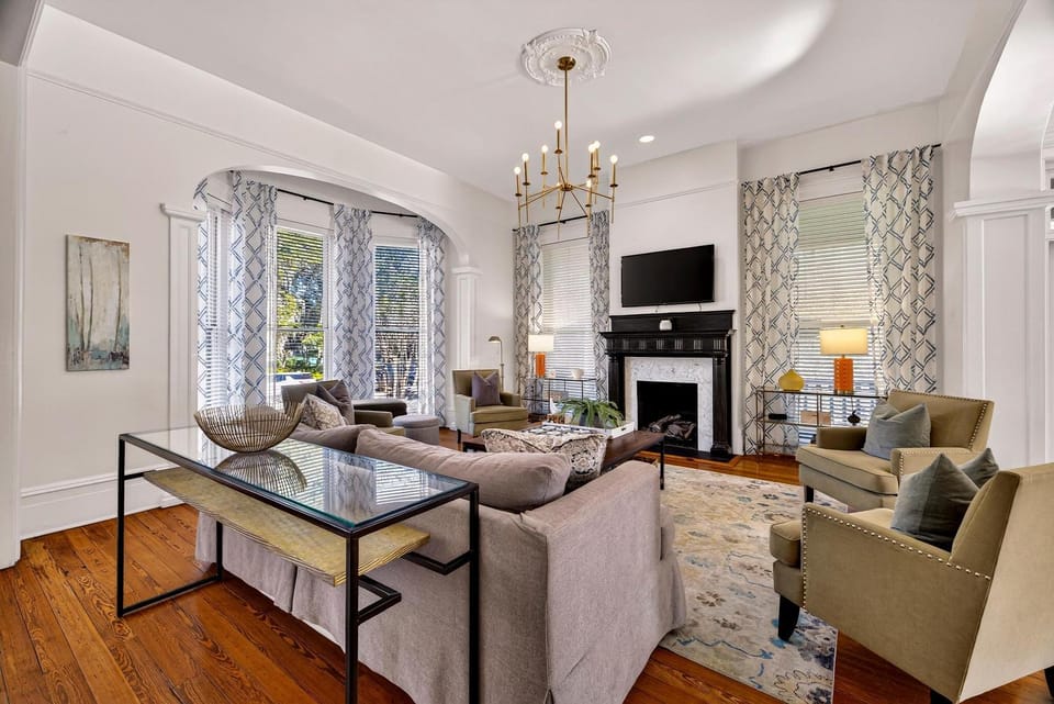The Squares of Savannah: Chatham by Lucky Savannah Apartment in Savannah