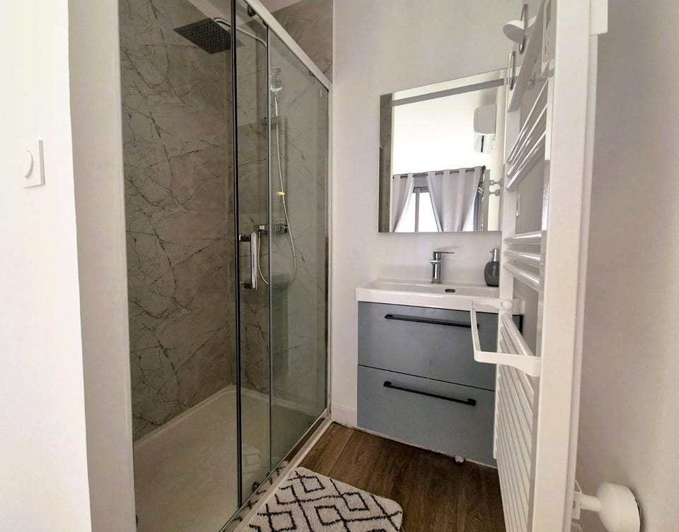 Sidney - 6P - Centre ville Apartment in Reims