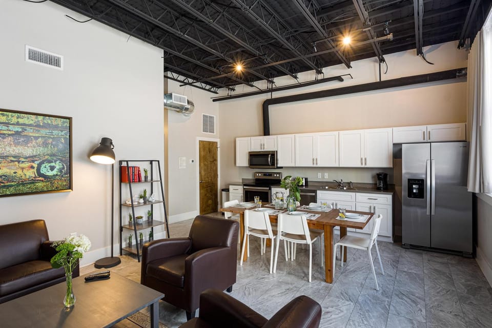 Whitaker Street Collection Unit 101 by Lucky Savannah Apartment in Savannah