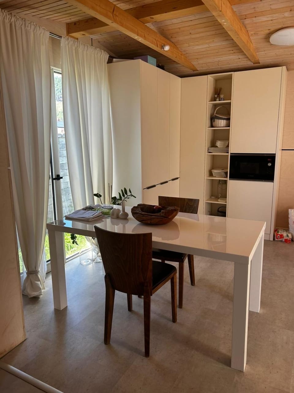 TV and multimedia, Kitchen or kitchenette