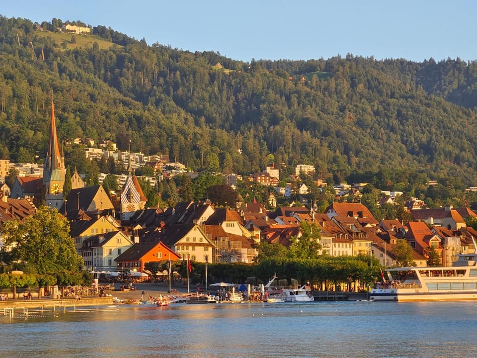 Nearby landmark, Natural landscape