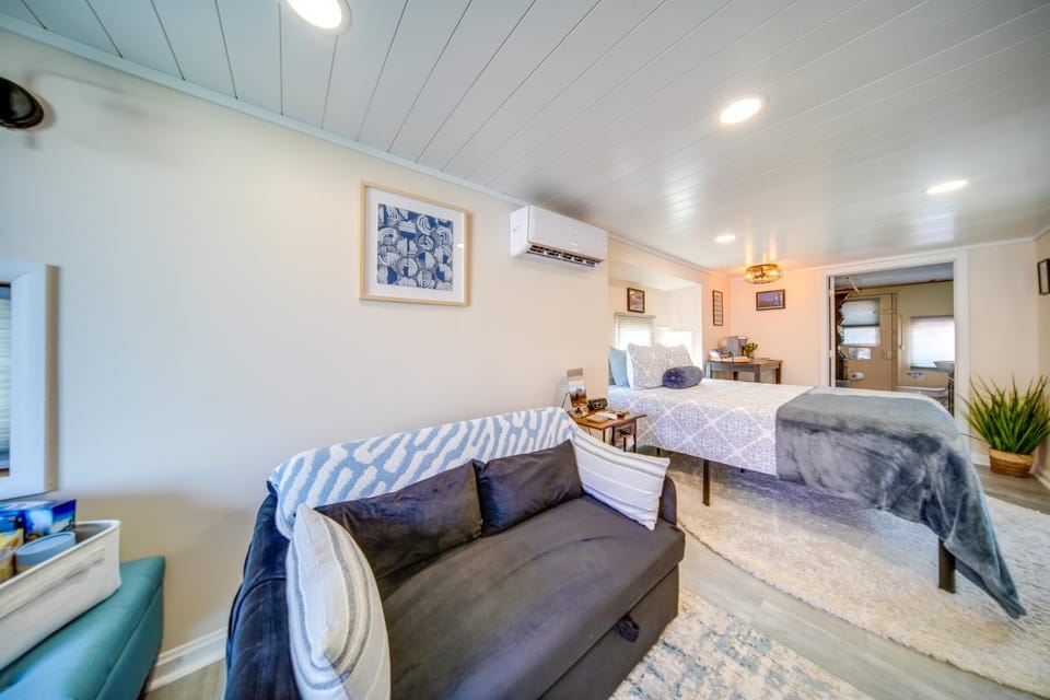 ‘Choo Choo Blue,’ Converted Railcar in DuBois! Apartment in Allegheny River