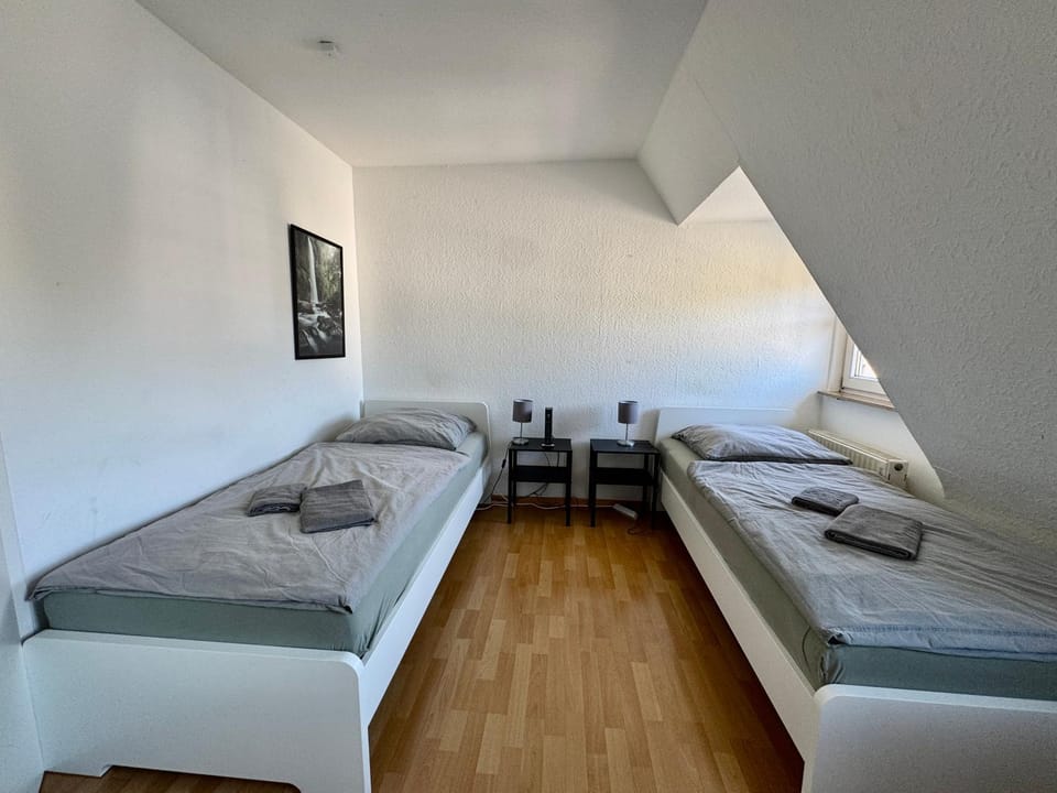 Photo of the whole room, Bedroom
