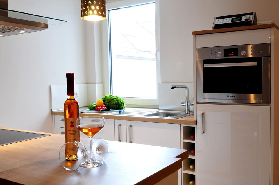 Day, Kitchen or kitchenette, Alcoholic drinks