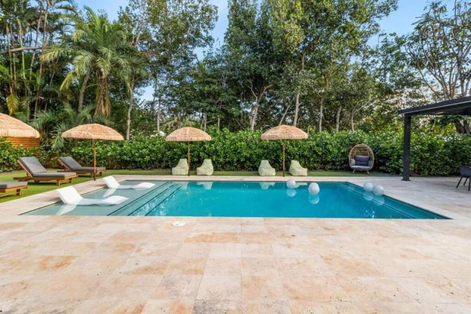 Pool view, Swimming pool