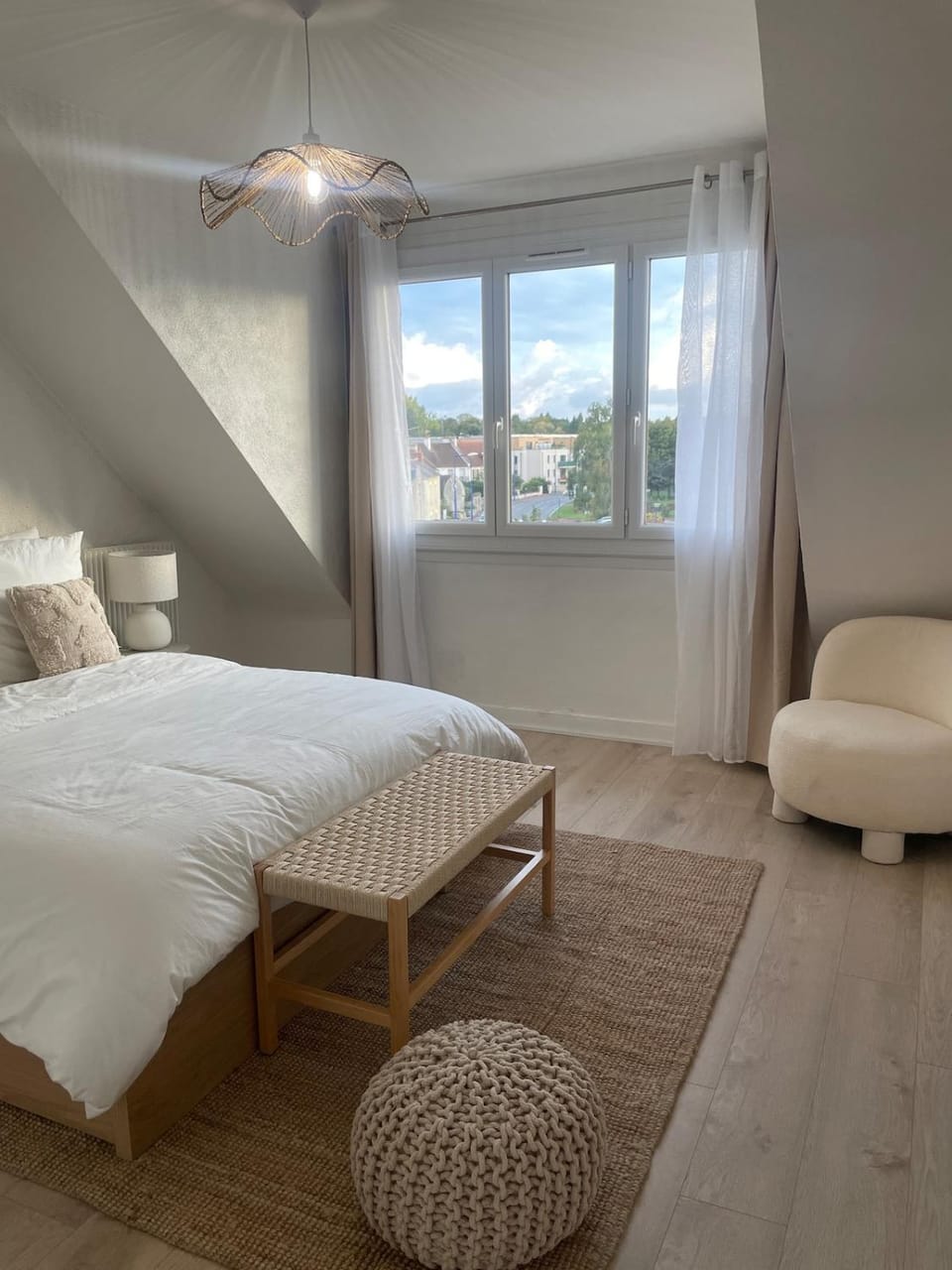 Bed, Bedroom