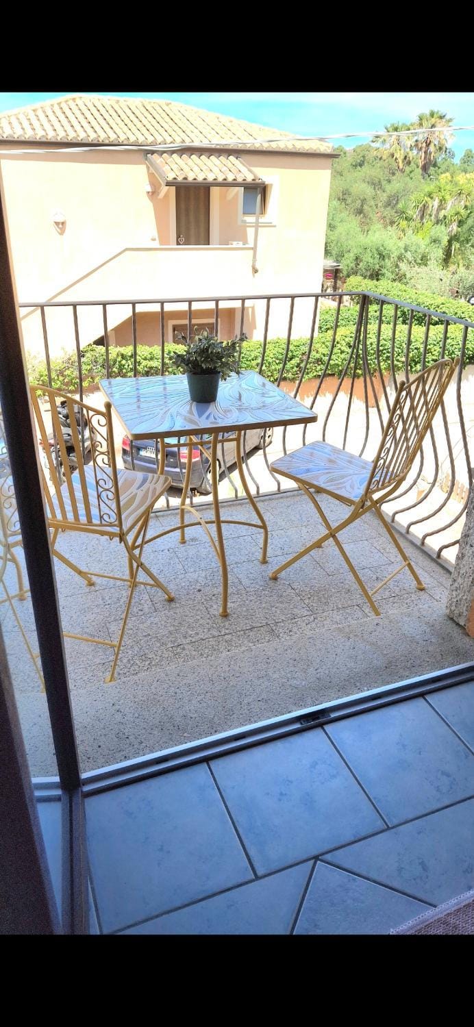 Property building, Balcony/Terrace