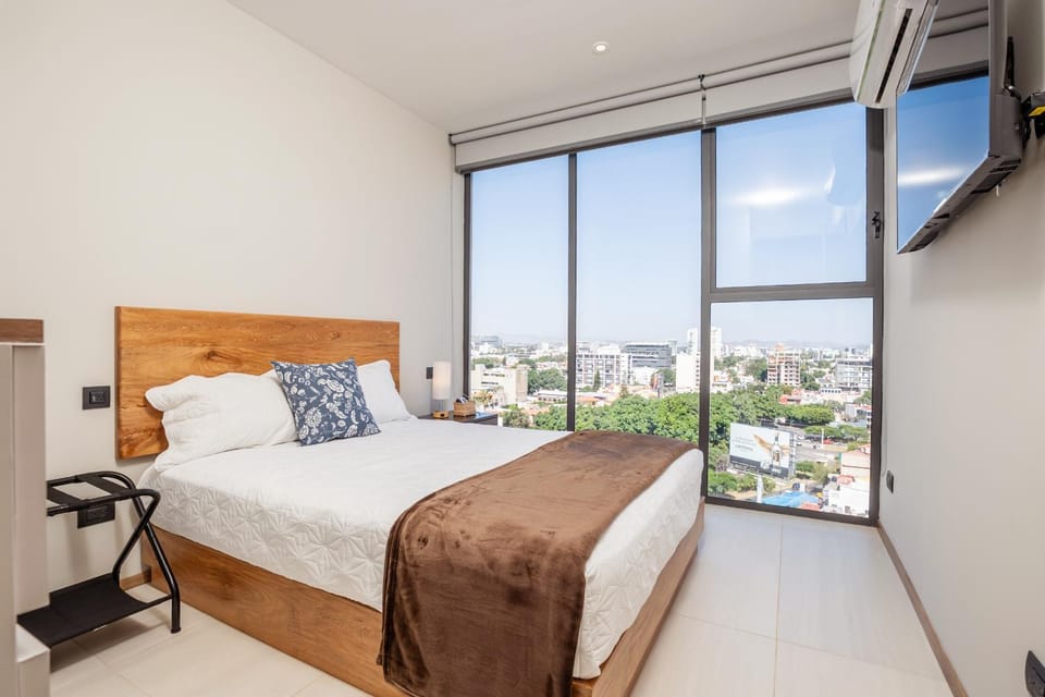 Bed, TV and multimedia, Photo of the whole room, Bedroom, air conditioner