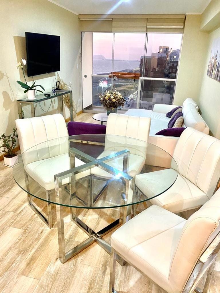 Lovely apartment in front of malecon! Apartment in Callao Region, Peru