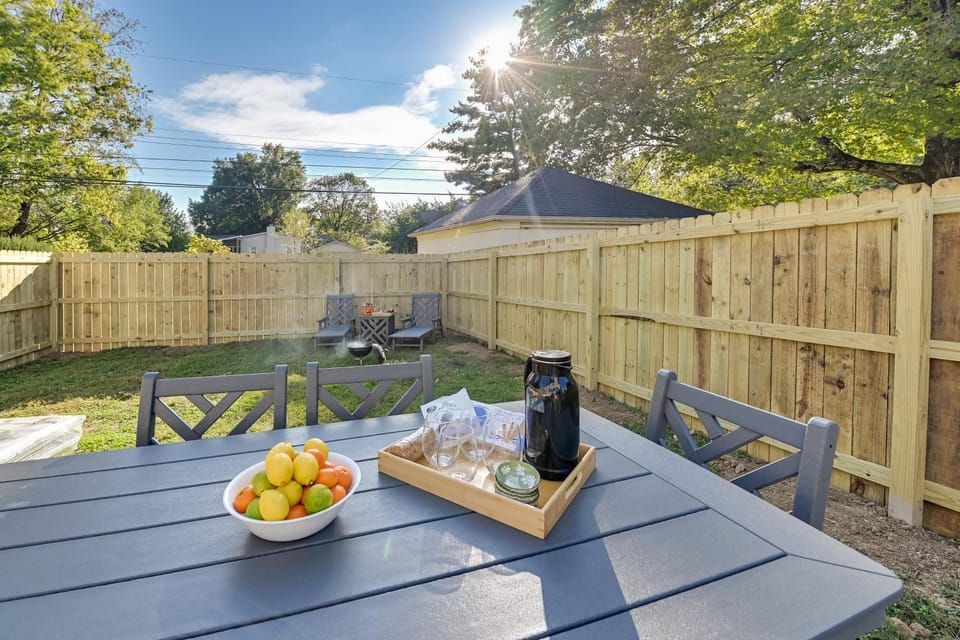 3 Mi to Dtwn: Updated Home w/ Hot Tub in Lexington Apartment in Lexington