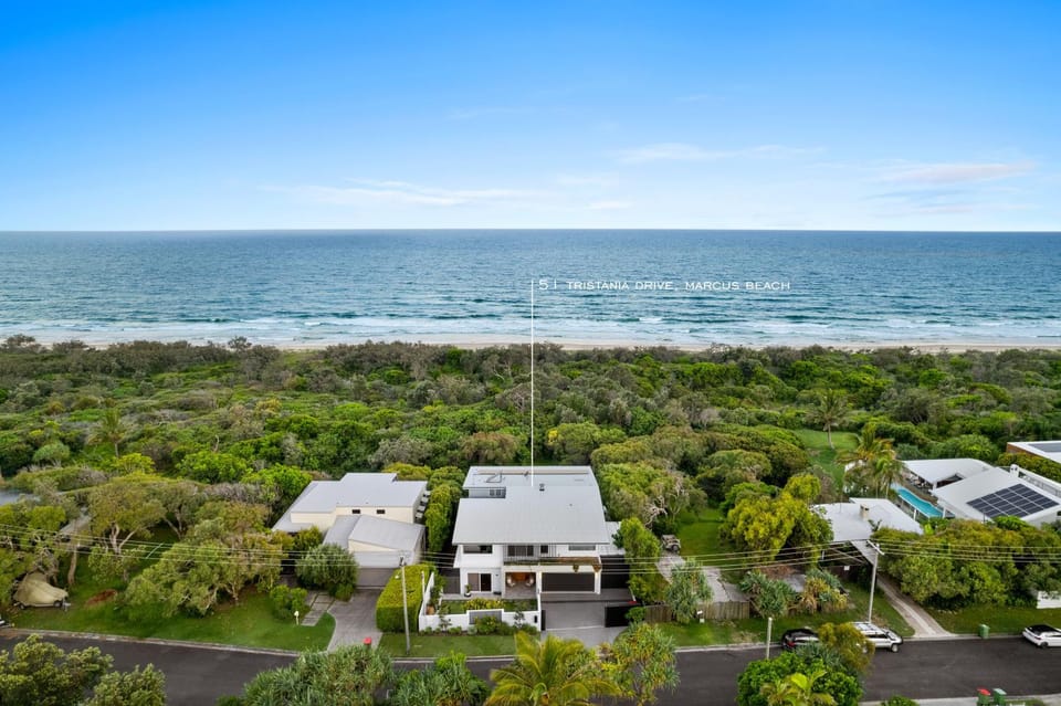 Bombora Beach House in Noosa Villa in Peregian Beach