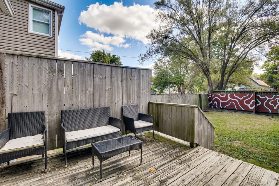 Walk to Tower Grove Park: St Louis Getaway House in Tower Grove South
