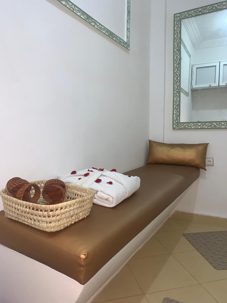 Asaithic filipina healing hands Apartment in Marrakesh