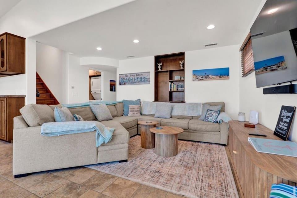 Silverstrand Beach House House in Port Hueneme