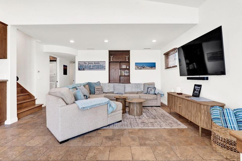 Silverstrand Beach House House in Port Hueneme