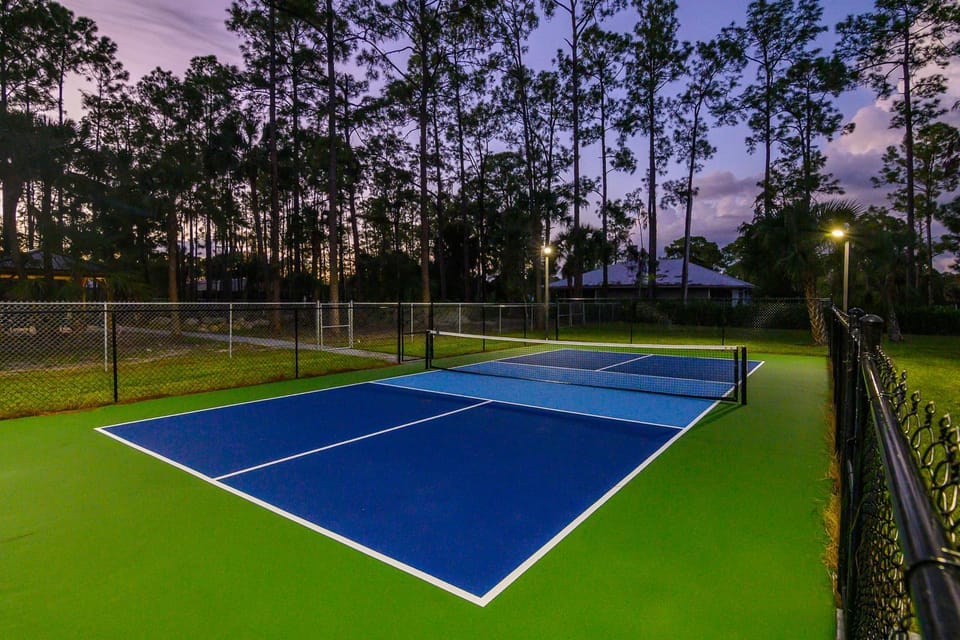 Squash, Tennis court