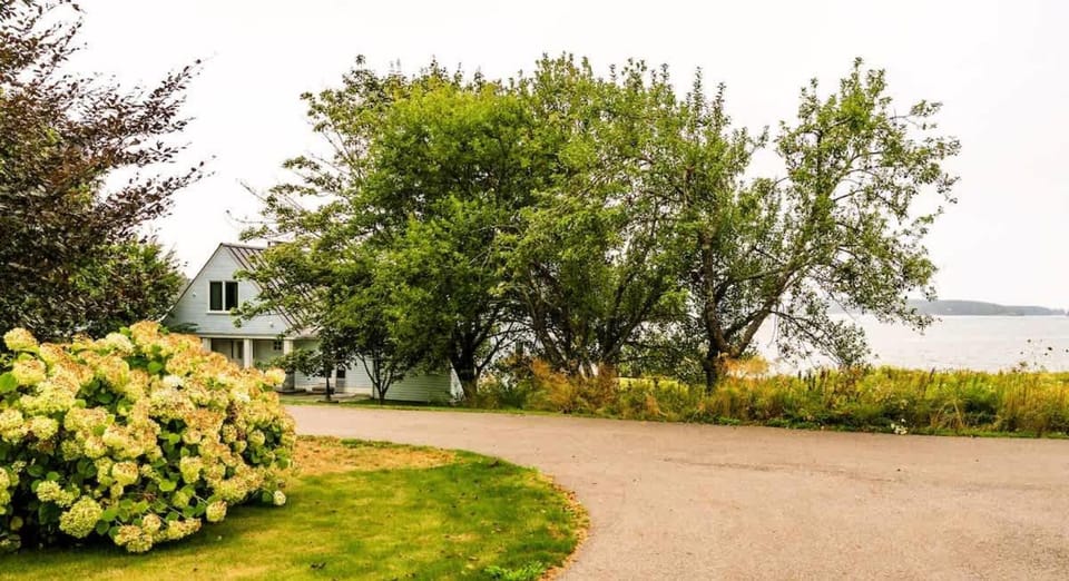 The Cottage at Seaside in Friendship House in Cushing