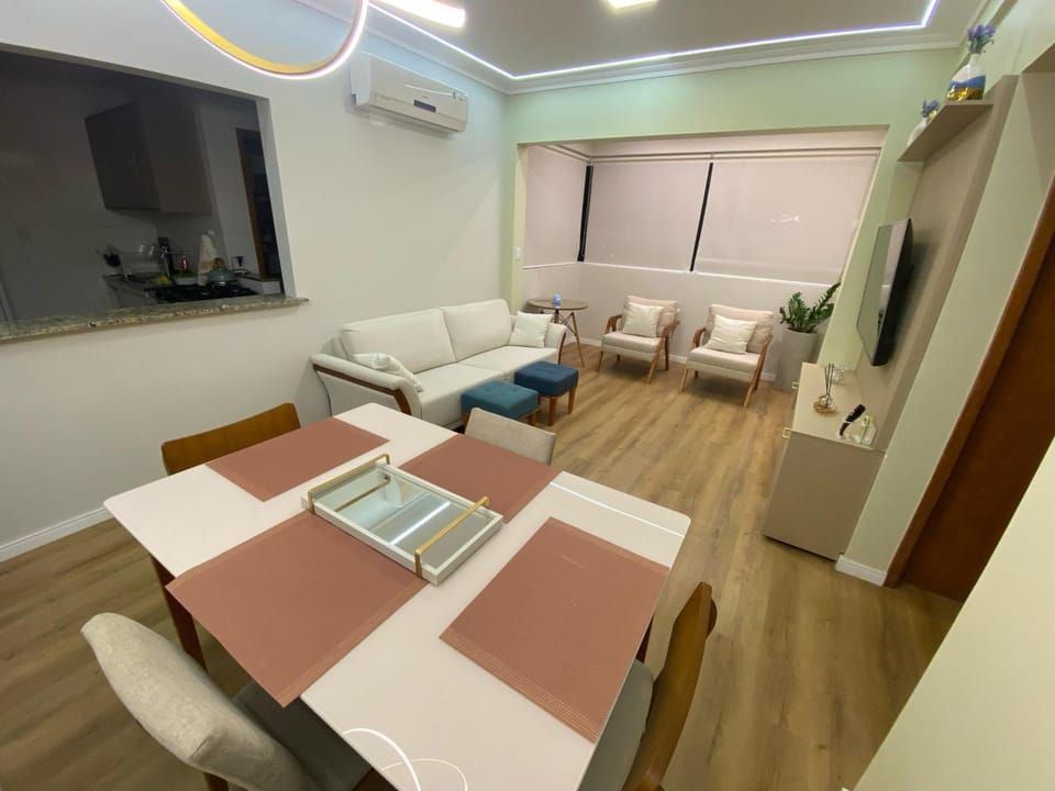 Communal lounge/ TV room, TV and multimedia, Living room, Seating area, Dining area, Evening entertainment