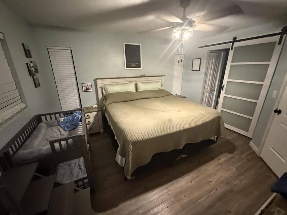 Affordable No-Pet Fee Cape Coral Getaway House in Cape Coral